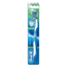 Зубна щітка Oral-B 3D White Свіжість м'яка