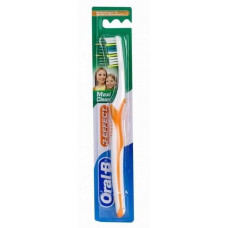 Зубна щітка Oral-B 3 Effect Maxi Clean середня жорсткість