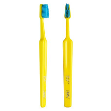 Зубна щітка TePe Colour Soft блакитна щетинка м'яка