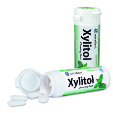 Жувальна гумка із ксилітолом Miradent Xylitol chewing gum Солодка м'ята 30 шт